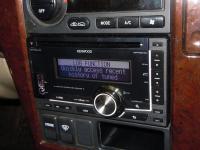 Фотография установки магнитолы Kenwood DPX504U в Subaru Legacy