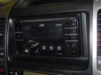 Фотография установки магнитолы JVC KW-XR417EE в Toyota Land Cruiser 120