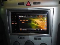 Фотография установки магнитолы Pioneer AVH-P3300BT в Opel Zafira B