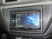 Фотография установки магнитолы Pioneer AVH-P3300BT в Mitsubishi Lancer