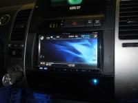 Фотография установки магнитолы Pioneer AVH-P4300DVD в Toyota Prius