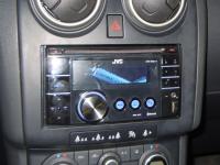 Фотография установки магнитолы JVC KW-XR817EE в Nissan Qashqai