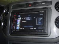 Фотография установки магнитолы Pioneer AVIC-F930BT в Volkswagen Tiguan