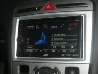 Фотография установки магнитолы JVC KW-AV50EE в Peugeot 308