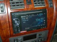 Фотография установки магнитолы Pioneer AVH-1400DVD в Volkswagen Passat