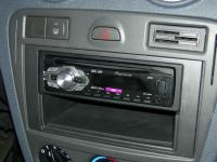 Фотография установки магнитолы Pioneer DEH-1420UB в Ford Fusion