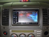 Фотография установки магнитолы Pioneer AVH-P3200BT в Nissan Navara