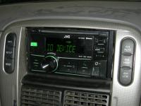 Фотография установки магнитолы JVC KW-R600BT в Ford Explorer