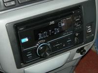 Фотография установки магнитолы JVC KW-R600BT в Nissan Presage