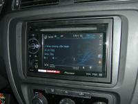 Фотография установки магнитолы Pioneer AVH-2400BT в Volkswagen Polo