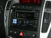 Фотография установки магнитолы Alpine CDE-W233R в KIA Ceed