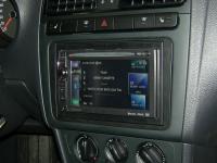 Фотография установки магнитолы Pioneer AVIC-F940BT в Volkswagen Polo V