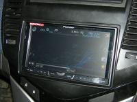 Фотография установки магнитолы Pioneer AVH-P3400DVD в Chevrolet Cruze