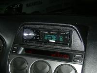 Фотография установки магнитолы Pioneer DEH-8400BT в Mazda 6 (I)