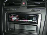 Фотография установки магнитолы Pioneer MVH-150UI в Volkswagen Polo