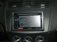 Фотография установки магнитолы Pioneer AVH-1400DVD в Mazda 3 (II)