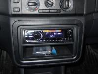 Фотография установки магнитолы Sony CDX-GT650UI в Skoda Fabia