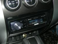 Фотография установки магнитолы Pioneer DEH-8400BT в Mitsubishi Pajero Sport