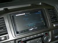 Фотография установки магнитолы Pioneer AVH-P8400BT в Volkswagen Caravelle