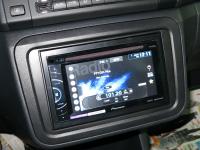 Фотография установки магнитолы Pioneer AVH-X1500DVD в Skoda Fabia