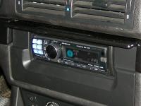 Фотография установки магнитолы Alpine CDA-117Ri в BMW 5 (E39)