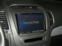 Фотография установки магнитолы Alpine INE-W928R в KIA Sorento II (XM FL)