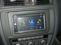 Фотография установки магнитолы Pioneer AVIC-F950BT в Volkswagen Jetta VI