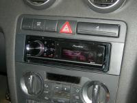 Фотография установки магнитолы Pioneer DEH-80PRS в Audi A3