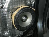 Установка акустики DLS RM6.2 bass в Toyota Hilux