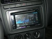 Фотография установки магнитолы Pioneer AVH-X2500BT в Volkswagen Polo V