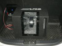 Установка сабвуфера Alpine SBG-1244BP в Hyundai i30