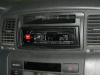 Фотография установки магнитолы Alpine CDE-170RR в Toyota Corolla IX