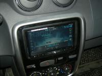 Фотография установки магнитолы Pioneer AVH-X8500BT в Renault Duster