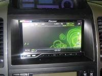 Фотография установки магнитолы Pioneer AVH-P4300DVD в Toyota Land Cruiser 120