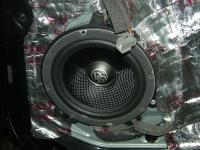 Установка акустики DLS R6.2 bass в Volvo S80