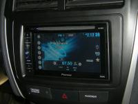 Фотография установки магнитолы Pioneer AVH-160DVD в Mitsubishi ASX