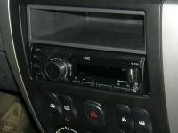 Фотография установки магнитолы JVC KD-X100EE в Nissan Almera III (G15)