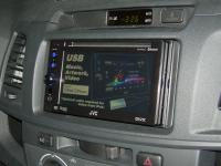 Фотография установки магнитолы JVC KW-AVX740EE в Toyota Hilux