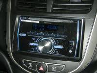 Фотография установки магнитолы Pioneer FH-X700BT в Hyundai Solaris