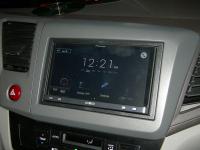 Фотография установки магнитолы Pioneer AppRadio SPH-DA110 в Honda Civic IX