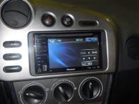 Фотография установки магнитолы Pioneer AVH-P3100DVD в Pontiac Vibe