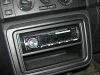 Фотография установки магнитолы Pioneer DEH-X5600BT в Skoda Fabia