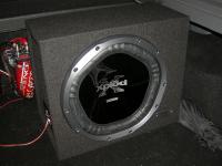 Установка сабвуфера Sony XS-GTX121LC в Ford Focus 2