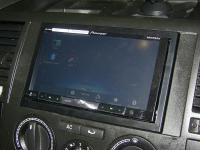 Фотография установки магнитолы Pioneer AVH-X8500BT в Volkswagen Transporter T5