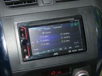 Фотография установки магнитолы JVC KW-V20BTEE в Suzuki SX4