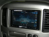 Фотография установки магнитолы Pioneer AVH-X8500BT в Ford Escape