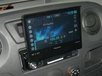 Фотография установки магнитолы Pioneer AVH-X7500BT в Renault Master