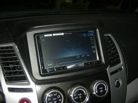 Фотография установки магнитолы Pioneer AVH-P8400BT в Mitsubishi Pajero Sport