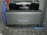 Установка усилителя Rockford Fosgate R600X5 в Toyota Corolla XI