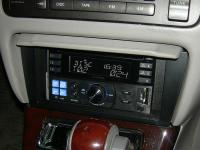 Фотография установки магнитолы Alpine CDE-W233R в Toyota Crown